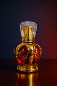 Luxury Floral Impression Perfume, Color : Red, Brand Name : Mana