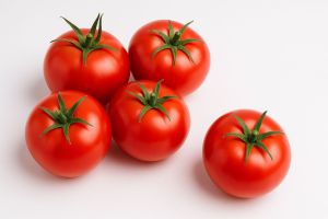 Red Fresh Tomato, Packaging Size : 5Kg, 10Kg
