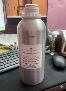 Perfume Oil, Purity : 99.9%, Packaging Type : Roll On Bottle