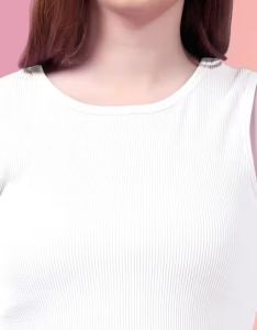 Ladies White Tank Top Free Size, Pattern : Plain