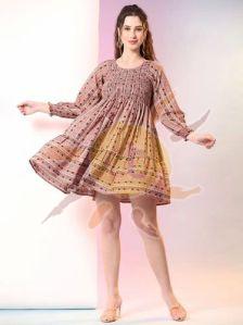 Round Neck Ladies Printed Tunic Top, Size : All Sizes