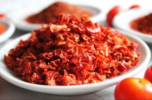 Dehydrated Tomato Flakes for Cooking, Seasoning, Snacking