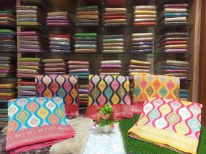 Checked Kanjeevaram Tissue Silk Kanchi Pattu Saree Fashionable