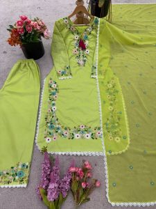 Ladies Dresses, Apparels & Clothings