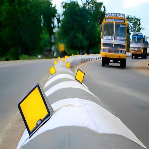 Metal & Plastic Road Median Markers