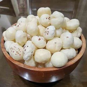 6 Plus Suta Handpicked Phool Makhana Dried