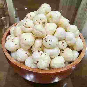 Dried 6 Suta Handpicked Phool Makhana, Packaging Type : Plastic Bags