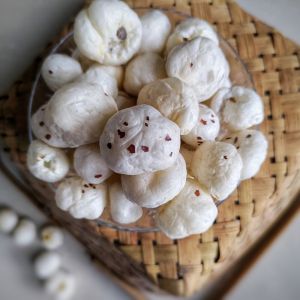 Makhana for Snack, Packaging Type : Plastic Packet