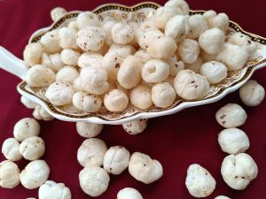 4 Plus Suta Phool Makhana Flakes for Human Consumption