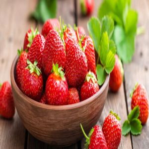 Red Natural Straw Berry, Packaging Type : Plastic Box