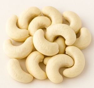 W320 Cashew Nuts Dried for Snacking, Baking, Cooking