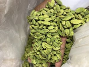 Green Cardamom 8mm Prime, Packaging Size : 50g, 10Kg, 25Kg