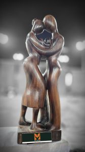 Couple'S Journey Wooden Model Gift Decor 21 Inch M001004
