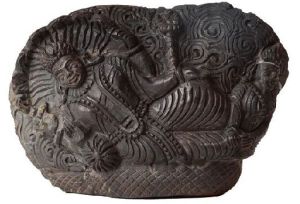 Natural Fossil Texture Shaligram Ranganatha Swamy Idol, Color : Black