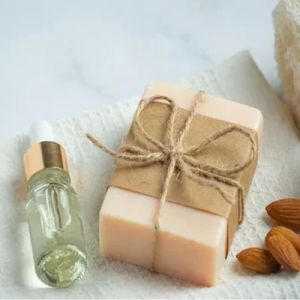 Almond Oil Organic Soap, Color : Creamy