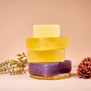 Natural Colorants Handcrafted Glycerin Herbal Soap, Weight : 100 Gm