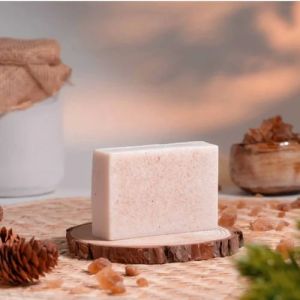 Glycerin White Moisture Bath Soap, Weight : 100 Gm
