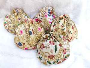 Designer Potli Bag – Elegant, Lightweight & Perfect for Gifting