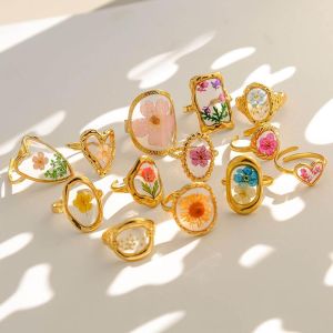 Metal Ladies Golden Artificial Designer Ring