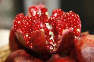 Pomegranate,  Storage : Refrigerate