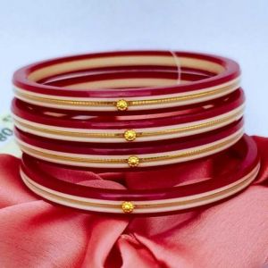 Maroon Stone Stubed Bangle