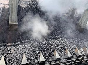 Foundry Coke, Color : Black, Form : Solid