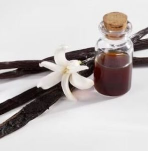 Pineapple Flavour Essence for Beverages, Bakery, Ice Cream