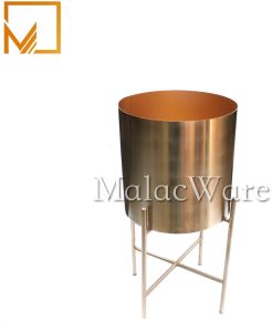 Polished Luxurious Indoor Metal Vase, Shape : Cylindrical