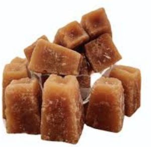 Golden Brown Organic Sugarcane Jaggery Cube, Packaging Type : Bags