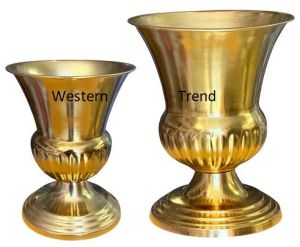 Iron Polished Metal Vase, Brand Name : Western Trend