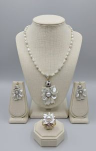 Artificial Pearl Blossom Statement Necklace Set