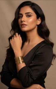 Metal Alloy Golden Plated Artificial Round Bangle