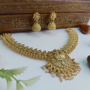 Alloy Elegant South Indian Temple Jewelry, Color : Golden