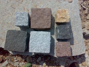 Granite Multi Color Cobble Stone, Shape : Sqaure for Floor