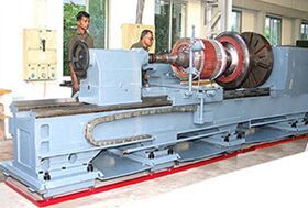 Center Lathe Machine, Power Source : Electric