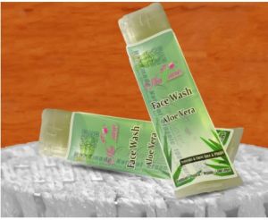 ALOE VERA FACE WASH