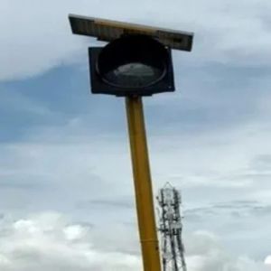 Solar Traffic Light