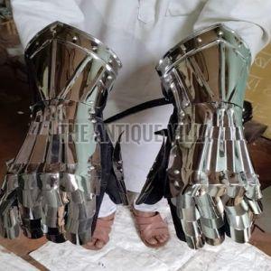Medieval Gauntlet Gloves