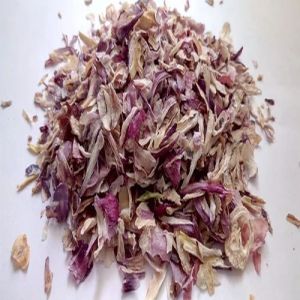 Unsorted Dehydrated Red Onion Flakes, Packaging Size : 14 Kg