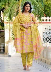 Three Piece Kurti Pant Dupatta Set