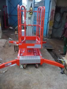 Servo Tech Single Mast Aerial Platform, Load Capacity : 100-200 Kg