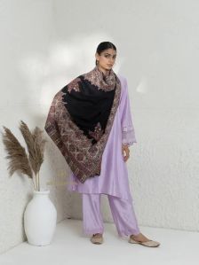 rich kani pattern black-woolen weave shawl