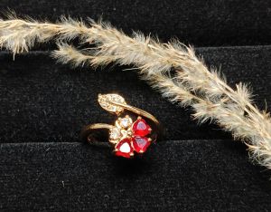 Adjustable Leaf Design Ring