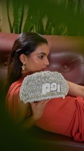 Pearl Latkan Fancy Party Wear Ladies Clutch Handbags