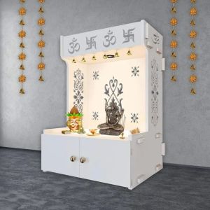 Focus Light Whtie Wooden Temple