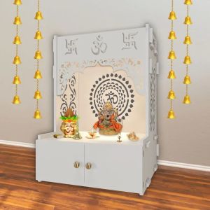 Traditional Whtie Wooden Temple