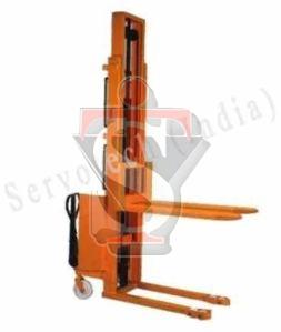 Manual Hydraulic Stacker