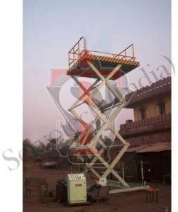 Triple Scissor Lift