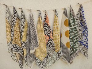Unique Bulk Bandana Organic 100% Cotton Bandana Scarves Paisley Design Scarves Vibrant Color