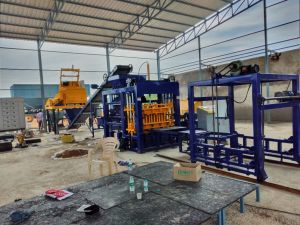 Concrete Brick Machine